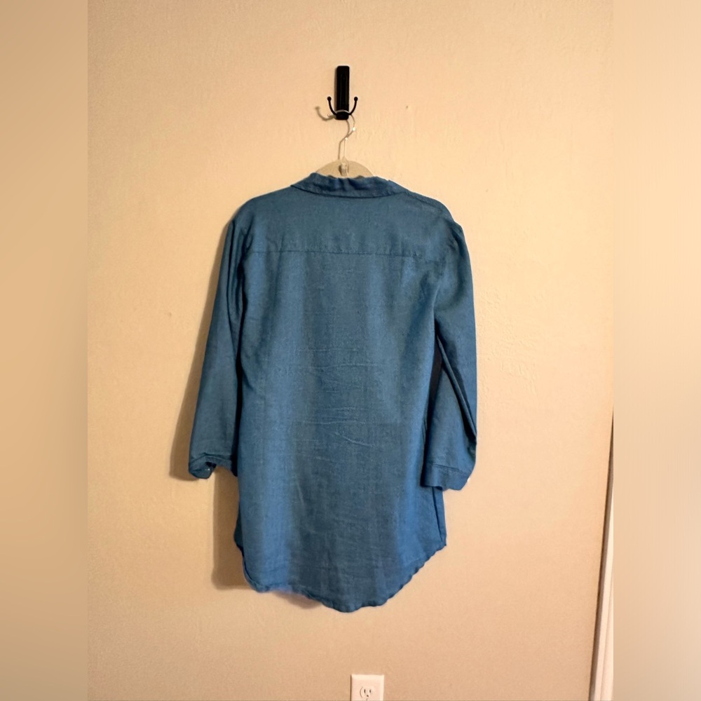 Blue button down - Picture 2 of 3
